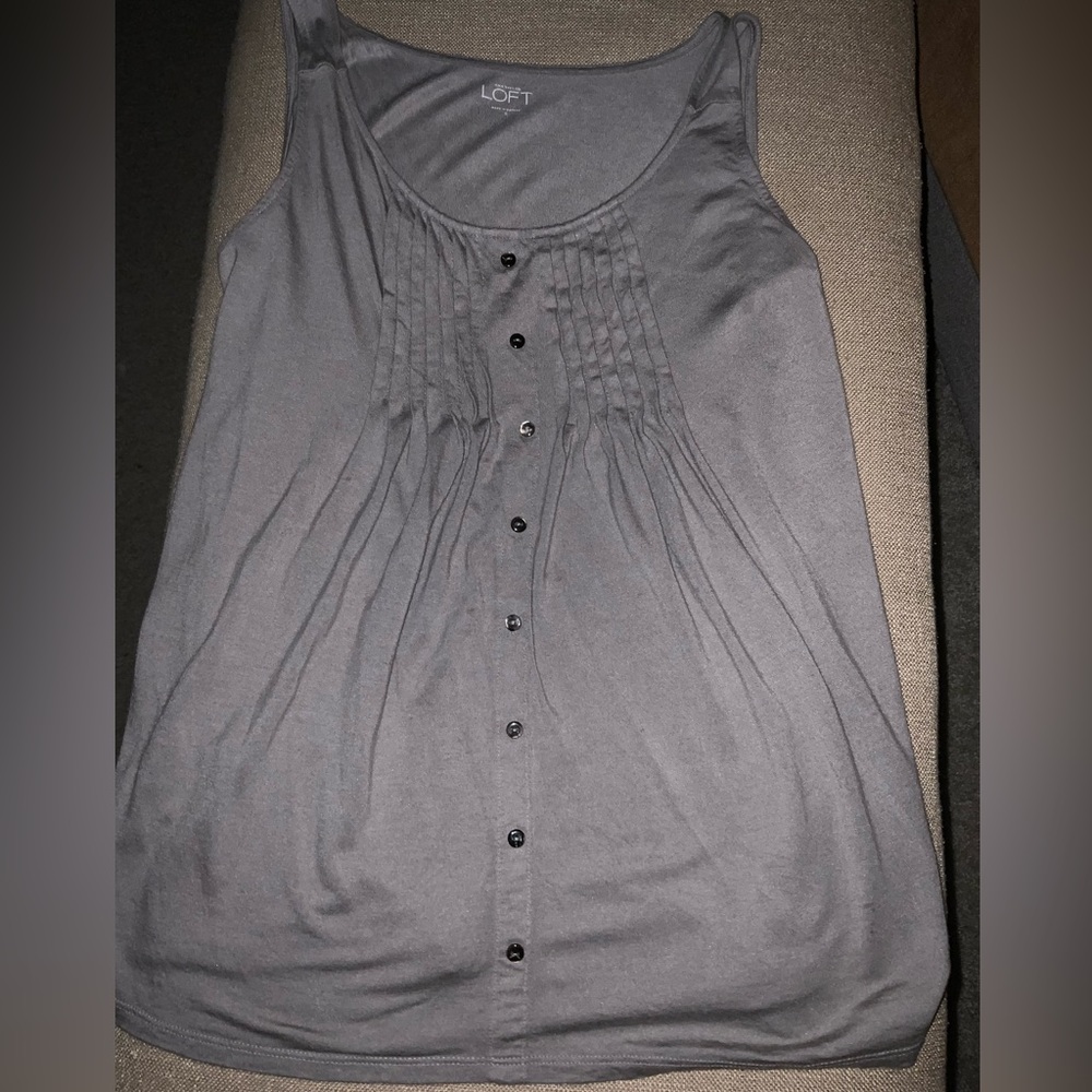 LOFT ~ Gray ~ sleeveless ~ pleated front ~ faux button front
